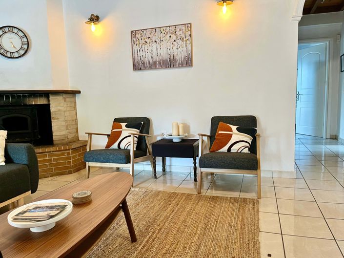 Image No.4-2 Bed House for sale