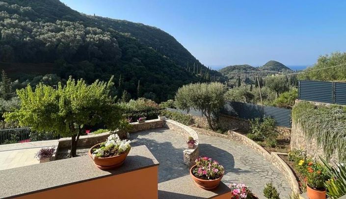 Image No.24-4 Bed House for sale