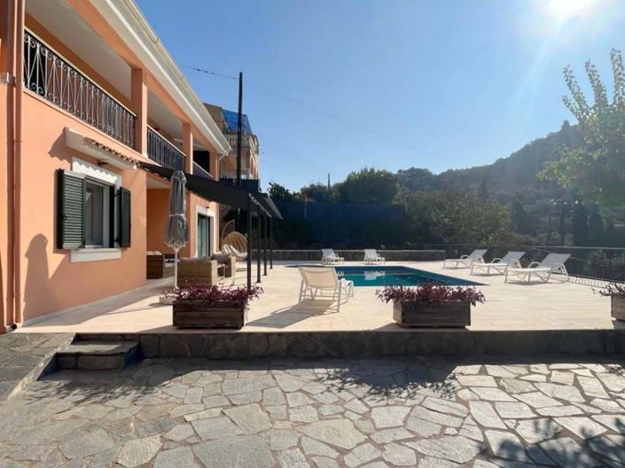 Image No.3-4 Bed House for sale