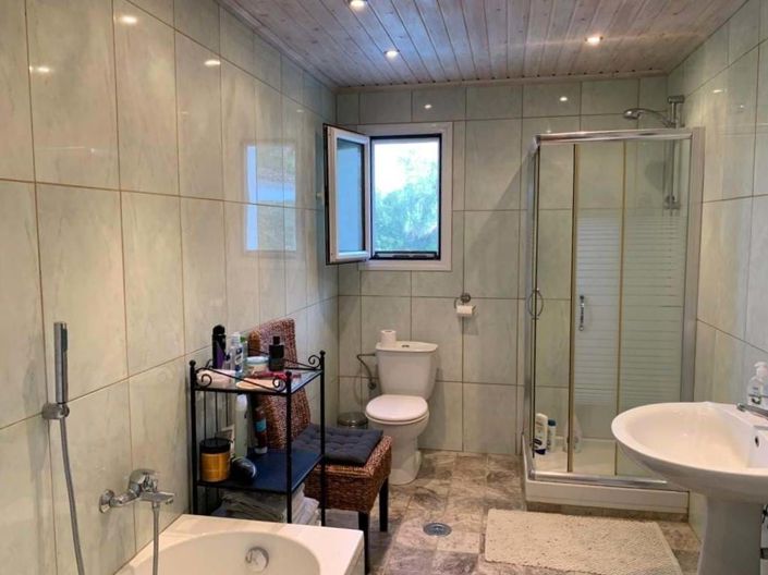 Image No.11-3 Bed House for sale