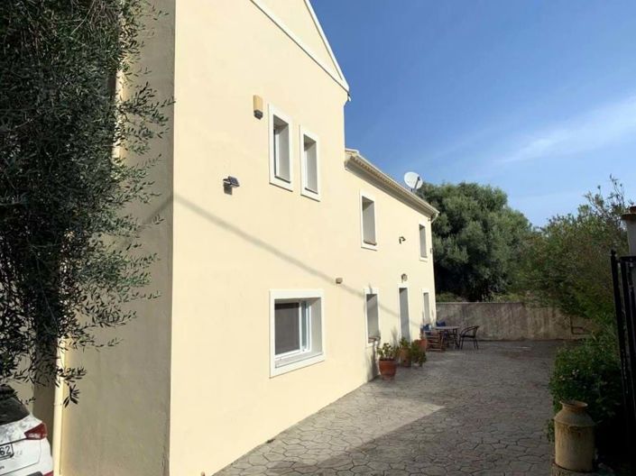 Image No.3-3 Bed House for sale