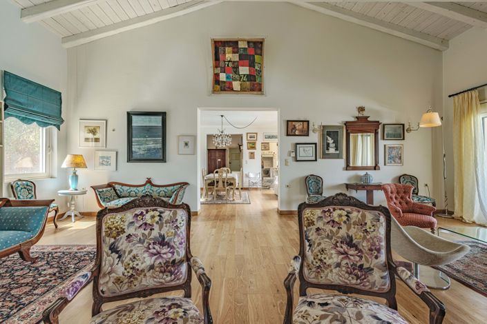 Image No.6-4 Bed House for sale