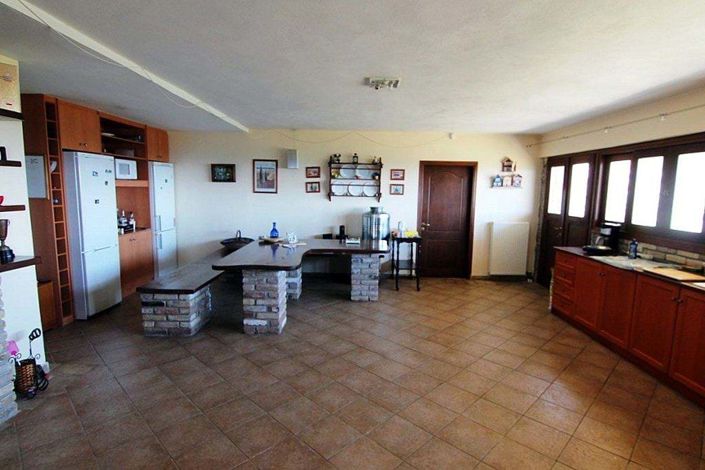 Image No.13-4 Bed House for sale