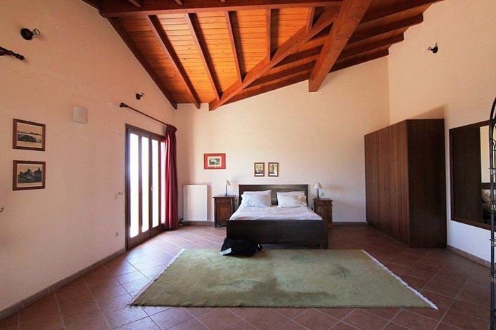 Image No.16-4 Bed House for sale