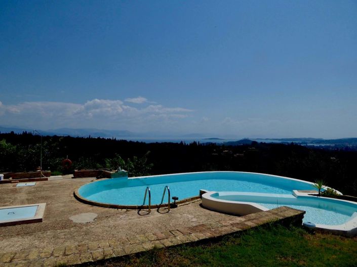 Image No.2-4 Bed House for sale