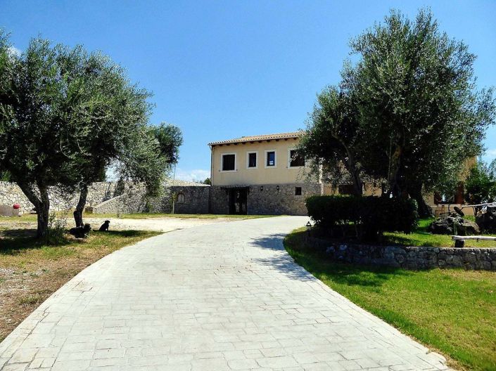 Image No.5-4 Bed House for sale