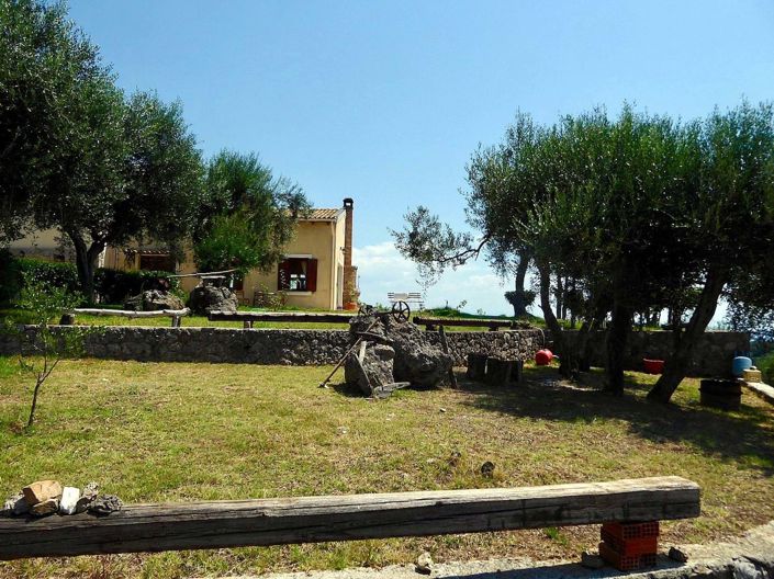 Image No.6-4 Bed House for sale