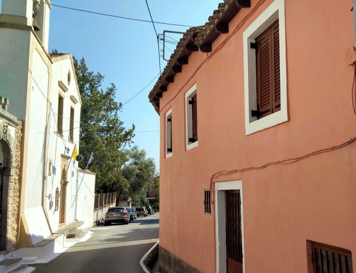 Image No.1-3 Bed House for sale