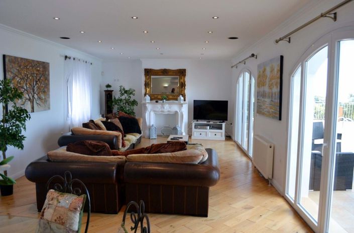 Image No.10-5 Bed House for sale