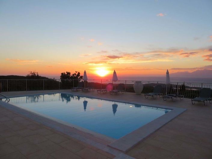 Image No.19-5 Bed House for sale