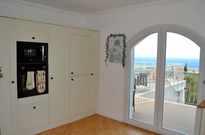 Image No.4-5 Bed House for sale