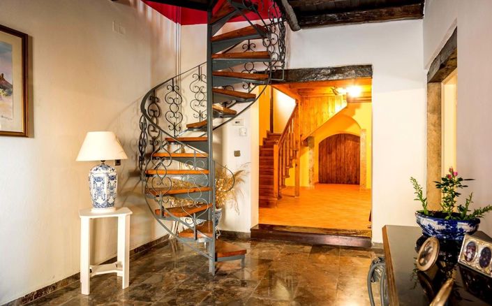 Image No.11-7 Bed House for sale