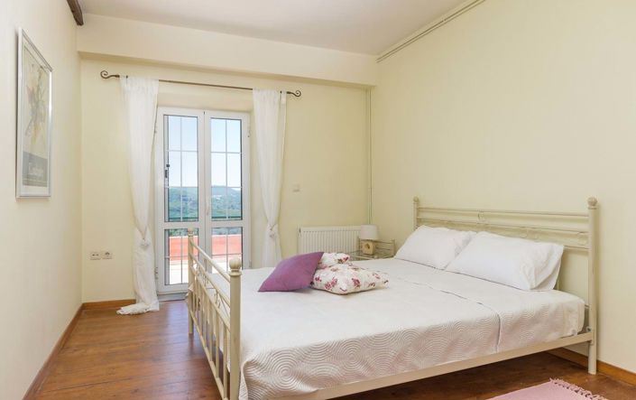 Image No.16-7 Bed House for sale