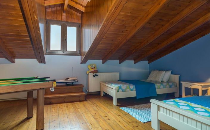 Image No.21-7 Bed House for sale