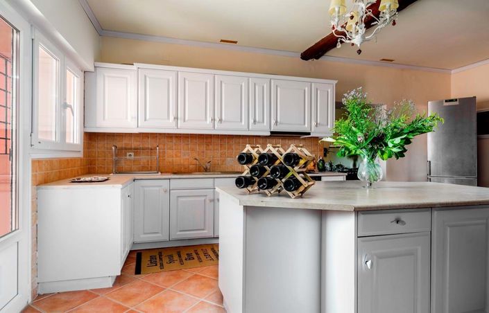 Image No.7-7 Bed House for sale