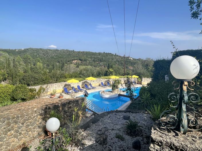 Image No.14-6 Bed House for sale