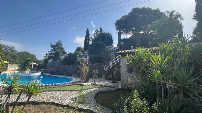 Image No.16-6 Bed House for sale