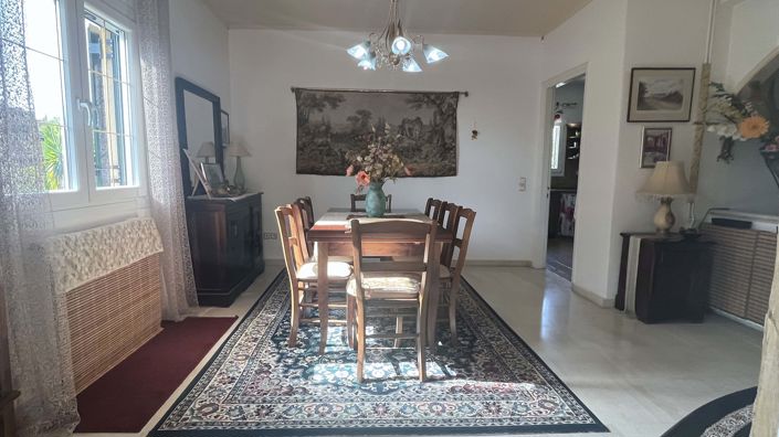 Image No.6-6 Bed House for sale