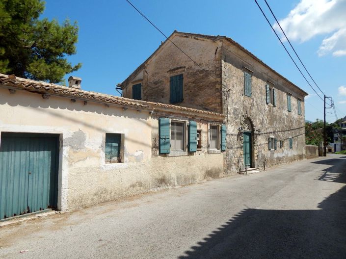 Image No.8-5 Bed House for sale