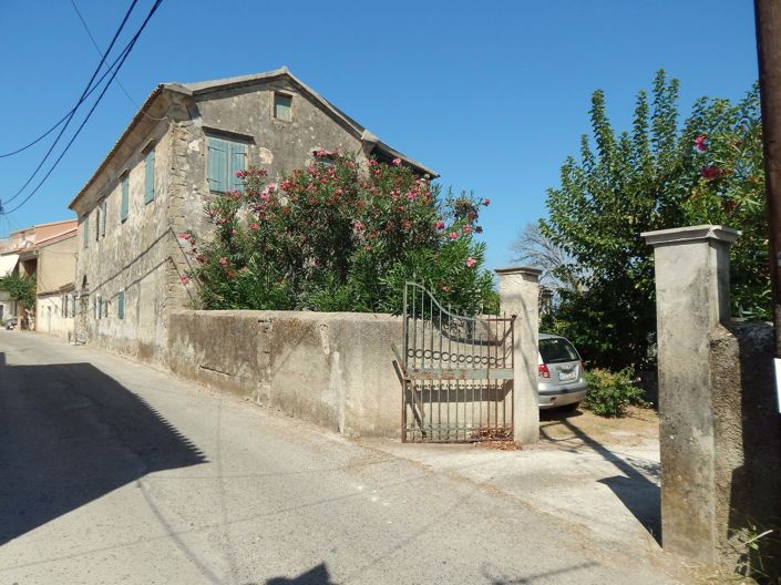 Image No.9-5 Bed House for sale