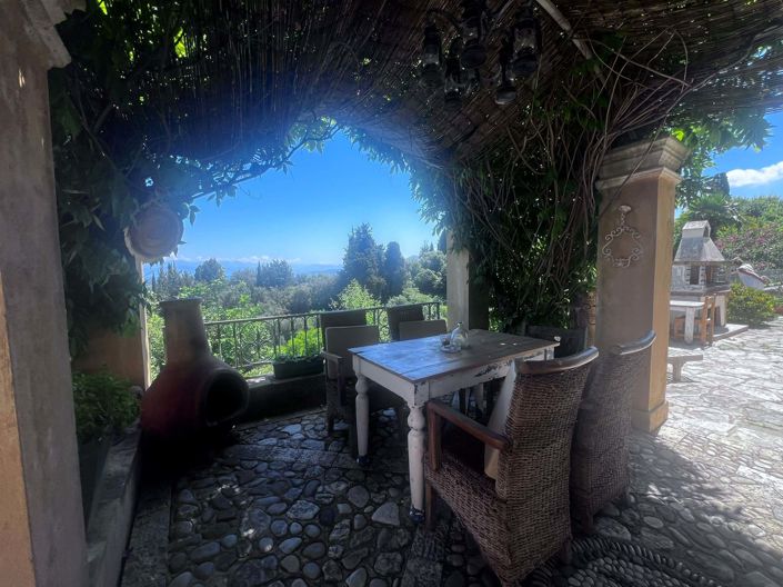 Image No.4-5 Bed House for sale