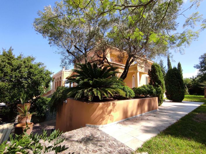 Image No.4-4 Bed House for sale