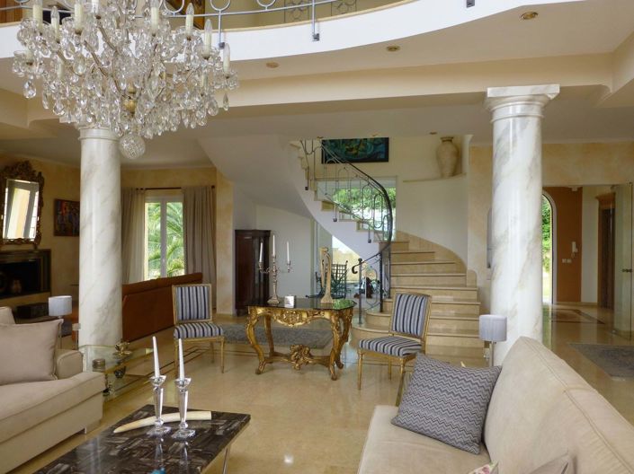 Image No.8-4 Bed House for sale