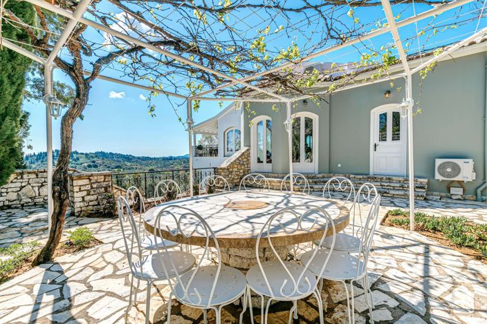 Image No.12-6 Bed House for sale