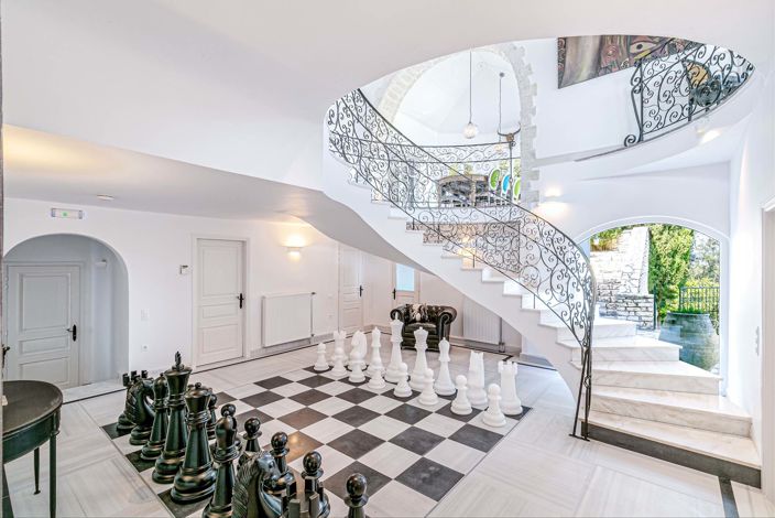 Image No.15-6 Bed House for sale