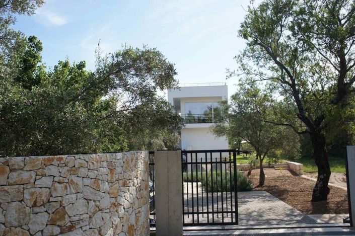 Image No.18-4 Bed House for sale