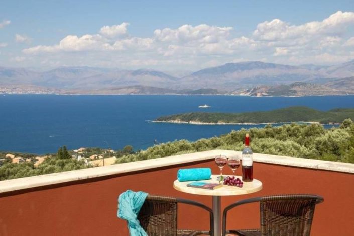 Image No.10-3 Bed House for sale