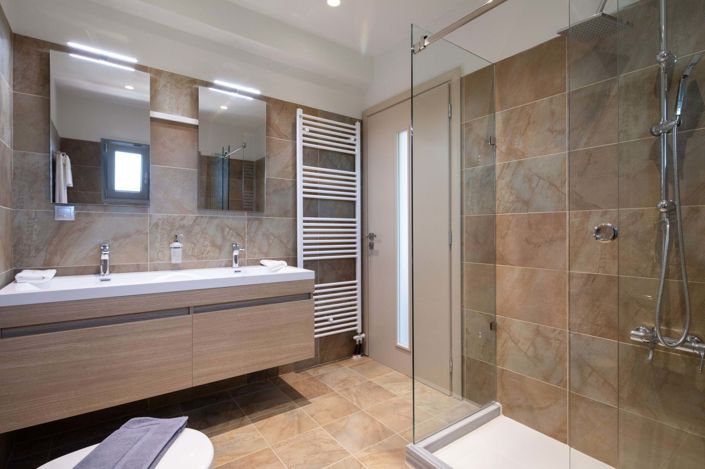 Image No.10-4 Bed House for sale