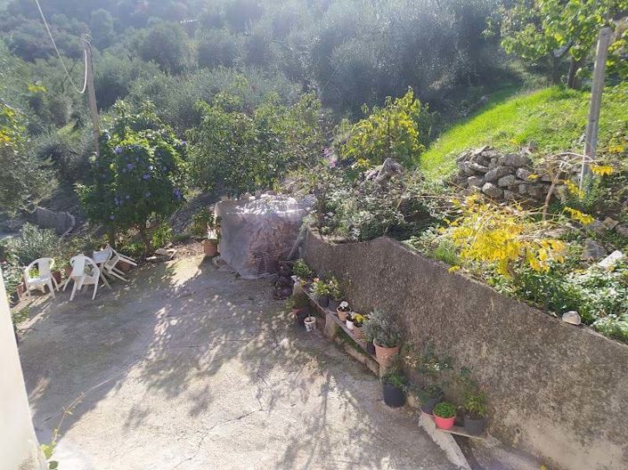 Image No.8-5 Bed House for sale