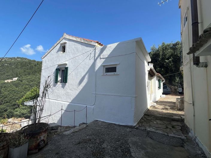 Image No.16-3 Bed House for sale