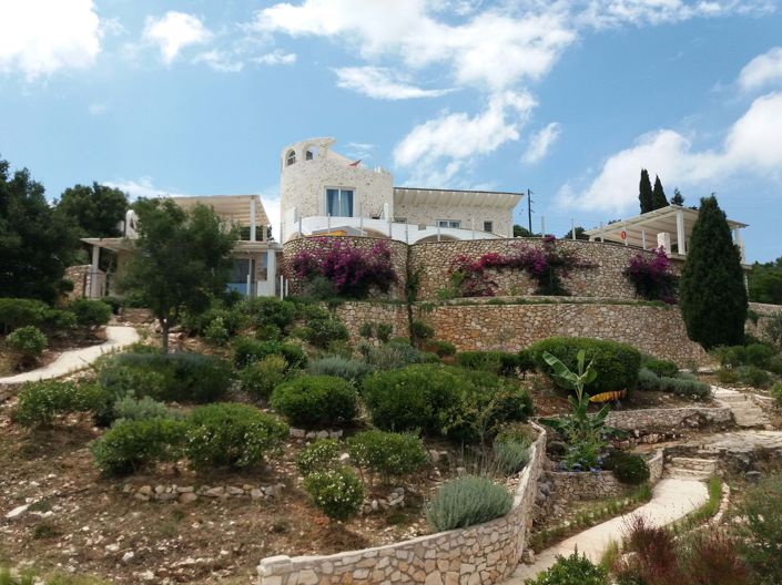 Image No.10-6 Bed House for sale