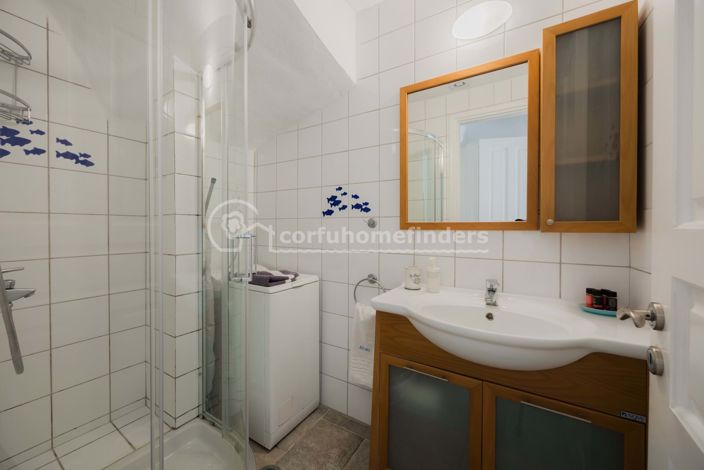 Image No.13-6 Bed House for sale