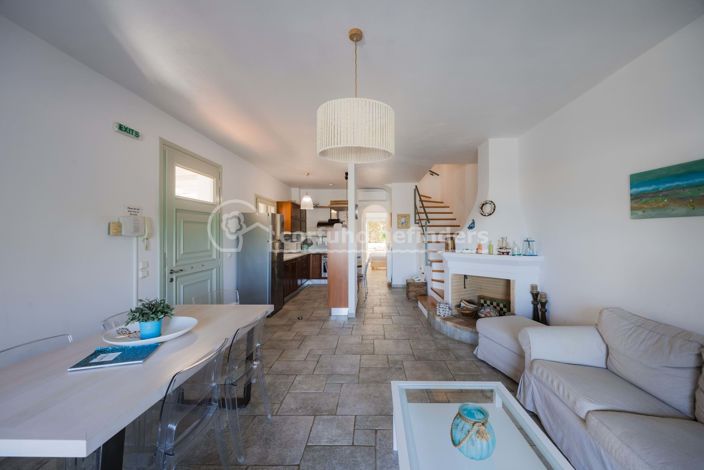 Image No.23-6 Bed House for sale