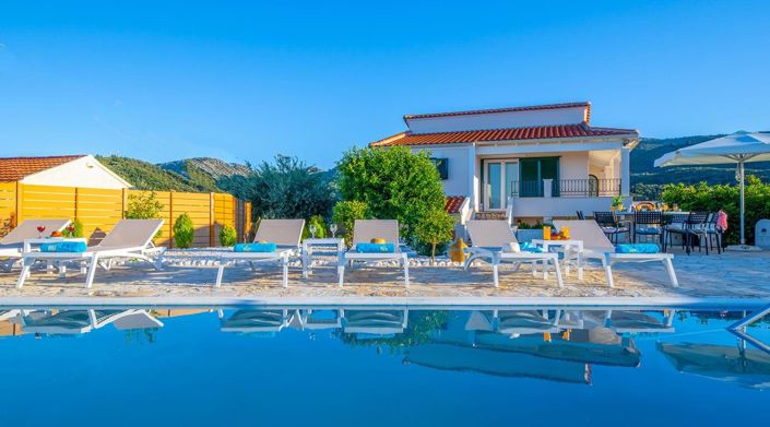 Image No.12-5 Bed House for sale