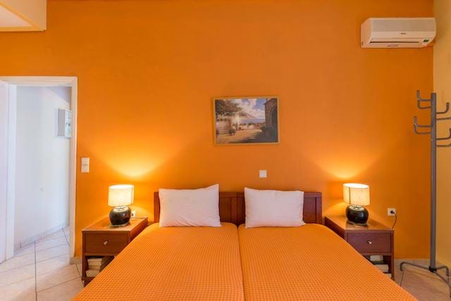 Image No.13-2 Bed House for sale