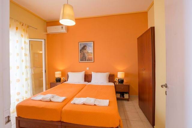 Image No.4-2 Bed House for sale