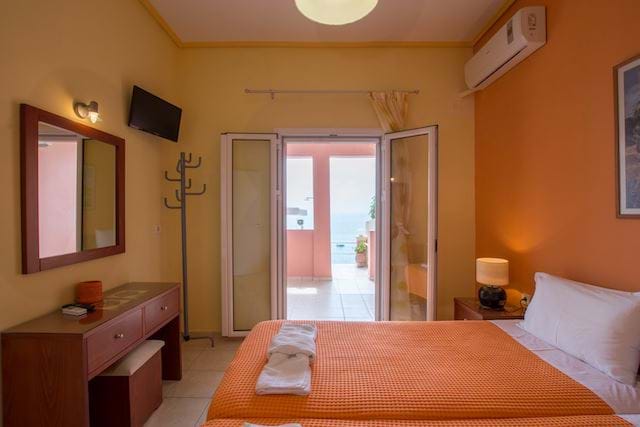 Image No.6-2 Bed House for sale