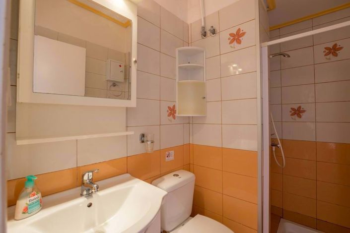 Image No.11-5 Bed House for sale