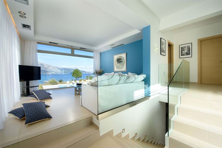 Image No.10-8 Bed House for sale