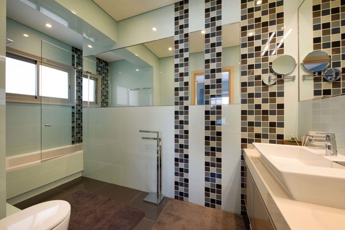 Image No.16-8 Bed House for sale