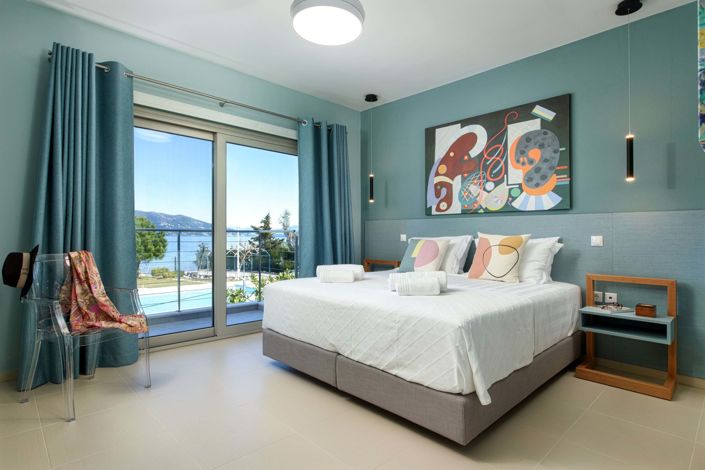 Image No.9-8 Bed House for sale