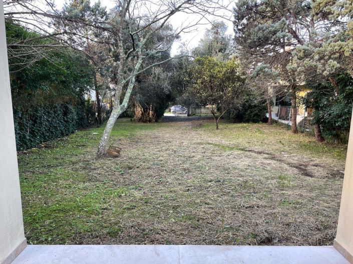 Image No.11-2 Bed House for sale