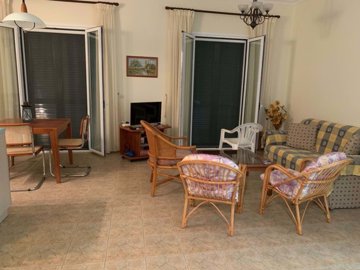 0c59d8bf-613d-4c64-85cf-08c53a98f860