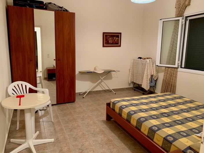 Image No.9-2 Bed House for sale