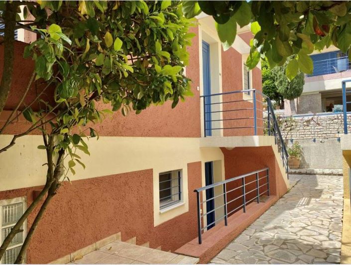 Image No.8-3 Bed Apartment for sale