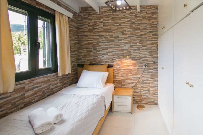 Image No.12-3 Bed House for sale